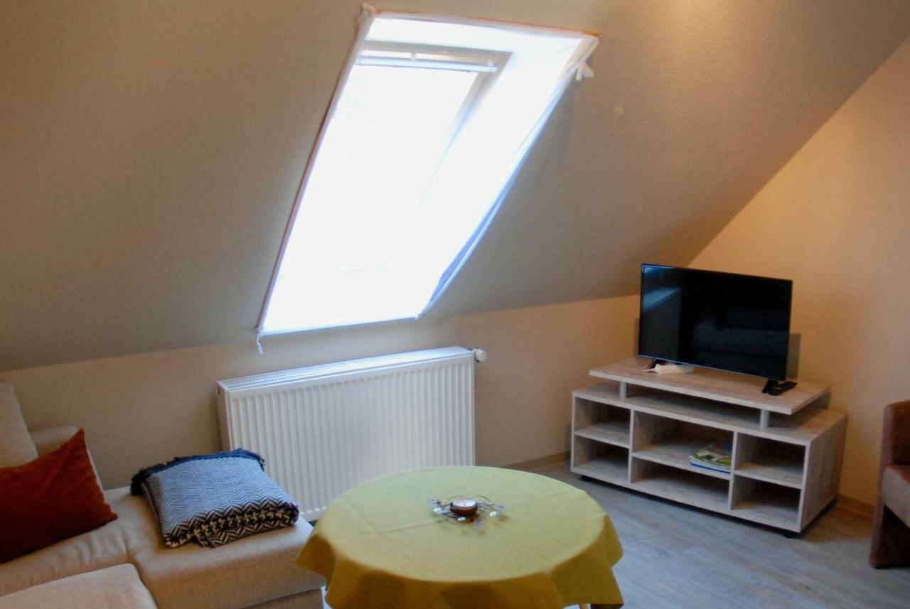 Appartamento Hof Olde Warft Oldenswort Esterno foto